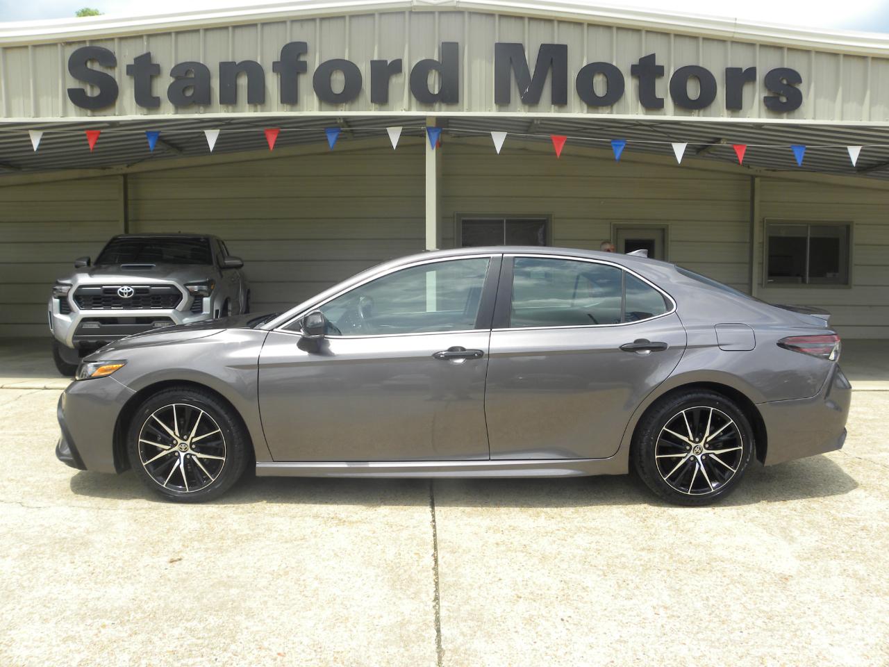 2023 Toyota Camry SE Auto (Natl)