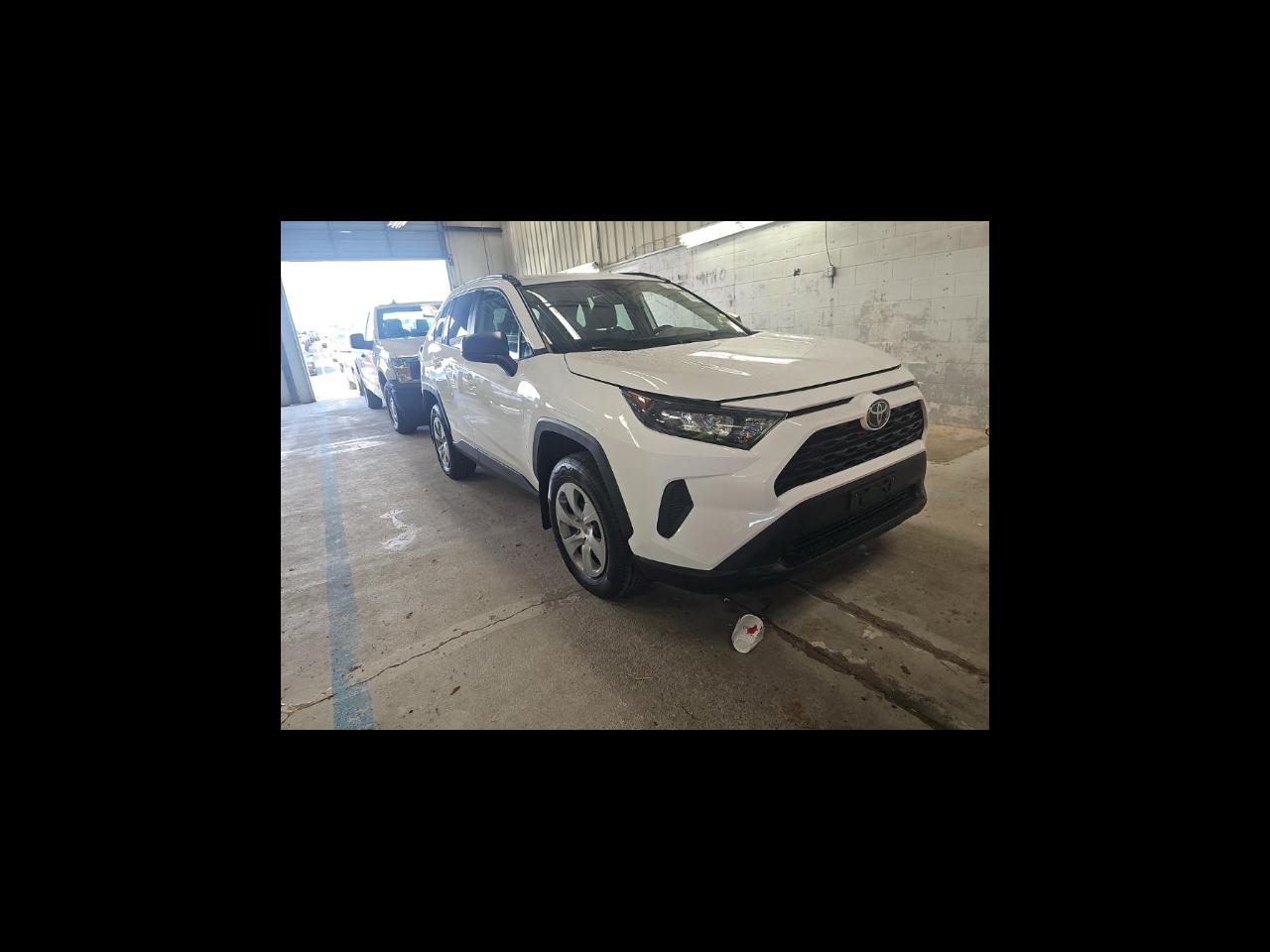 2020 Toyota RAV4 LE FWD (Natl)