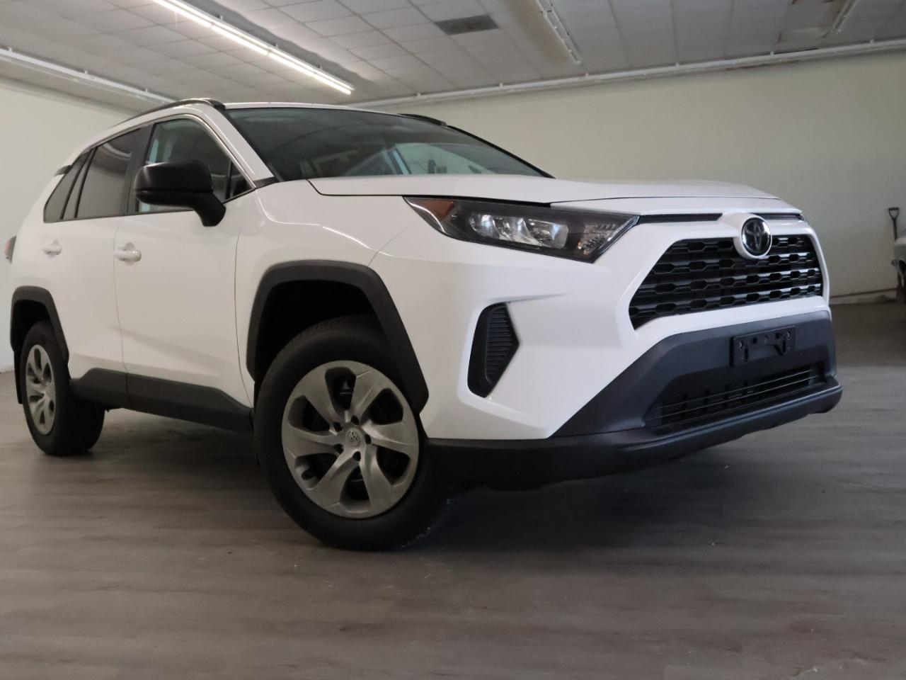 2020 Toyota RAV4 LE FWD (Natl)