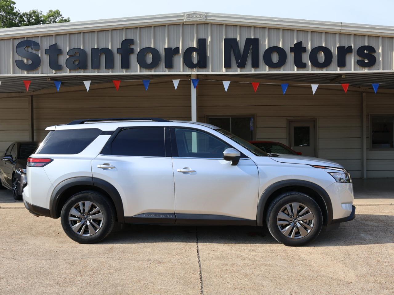 2024 Nissan Pathfinder SV 2WD