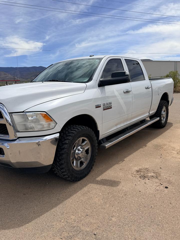 RAM 2500 Tradesman Crew Cab SWB 2WD 2016