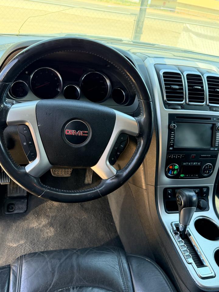 GMC Acadia SLT-2 FWD 2008