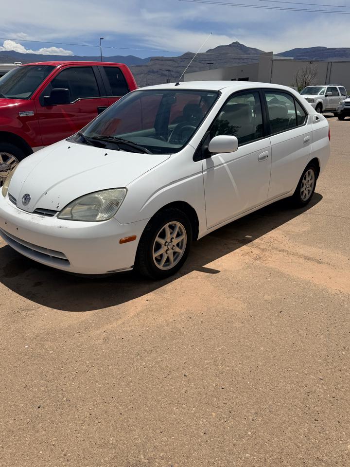 Toyota Prius 4-Door Sedan 2002