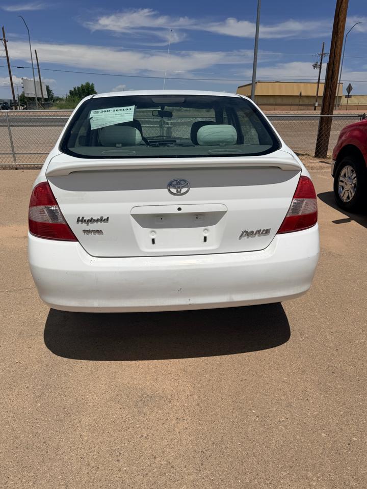 Toyota Prius 4-Door Sedan 2002
