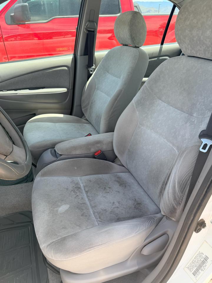 Toyota Prius 4-Door Sedan 2002
