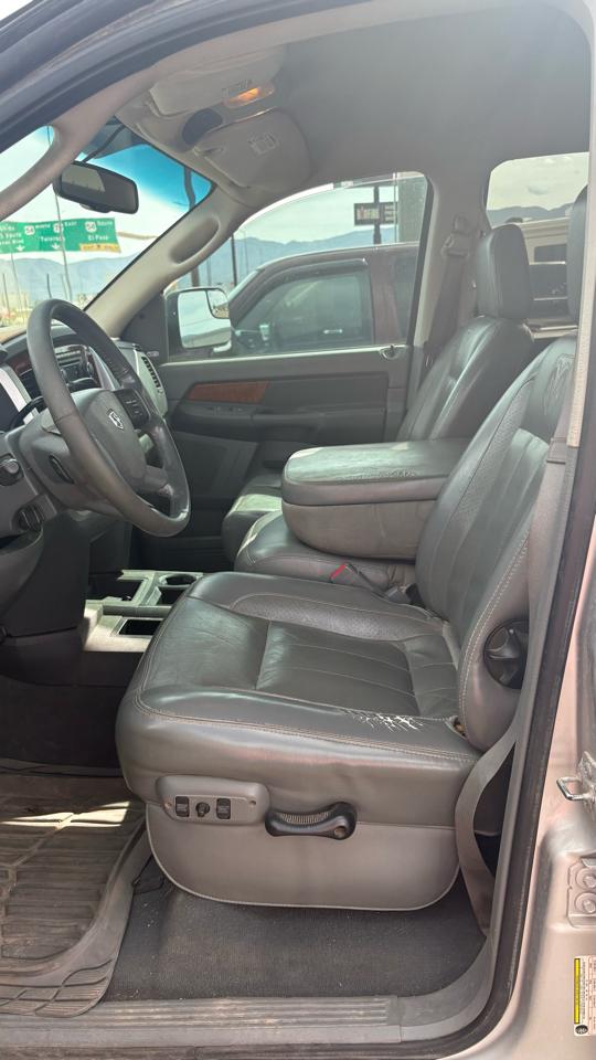 Dodge Ram 2500 SLT Mega Cab 4WD 2007