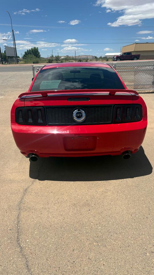 Ford Mustang GT Deluxe Coupe 2006