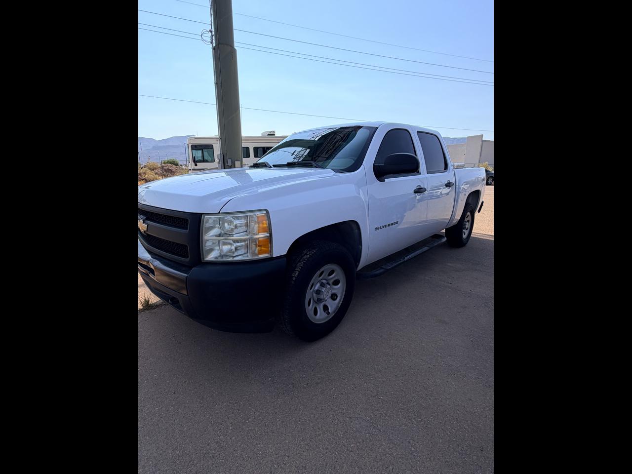 Chevrolet Silverado 1500 Work Truck Crew Cab Short Box 4WD 2011