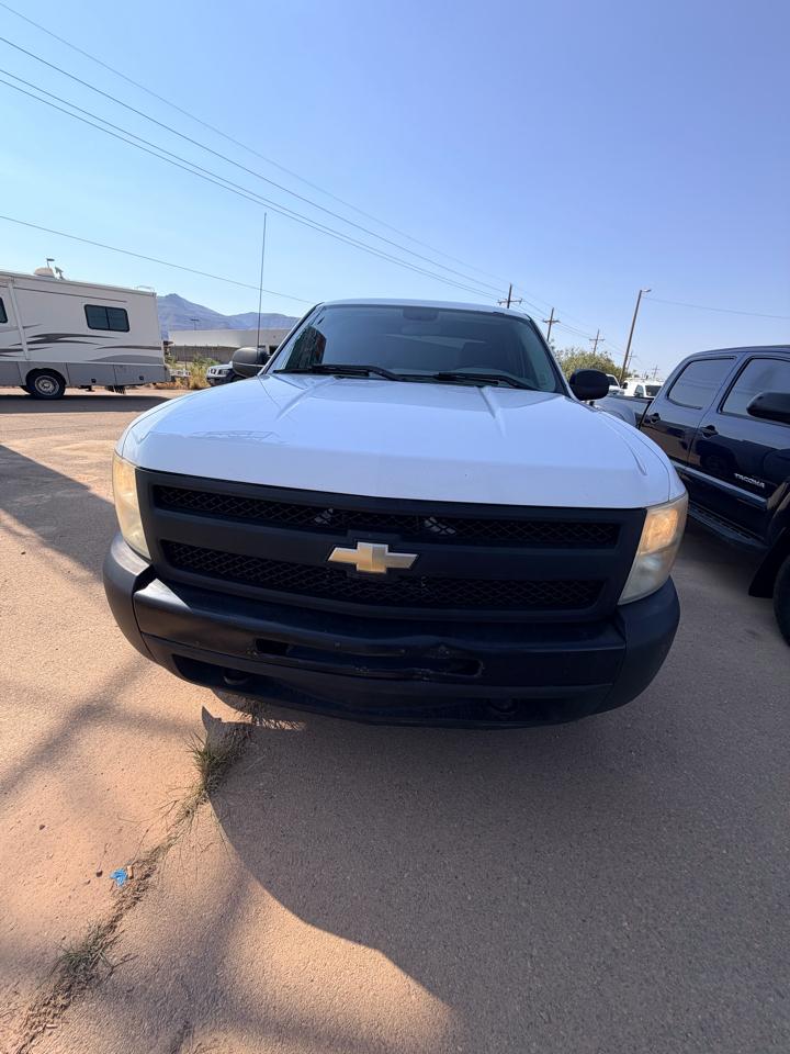 Chevrolet Silverado 1500 Work Truck Crew Cab Short Box 4WD 2011
