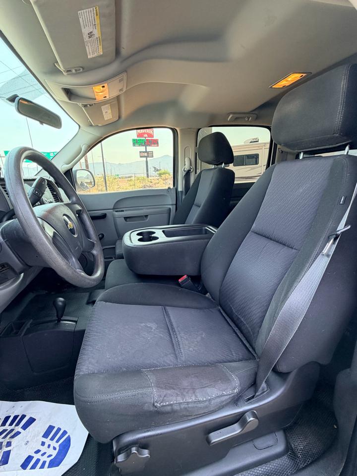 Chevrolet Silverado 1500 Work Truck Crew Cab Short Box 4WD 2011