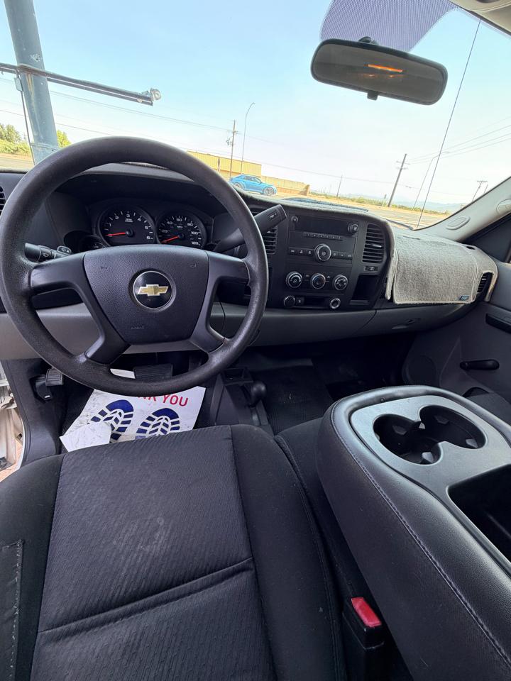 Chevrolet Silverado 1500 Work Truck Crew Cab Short Box 4WD 2011