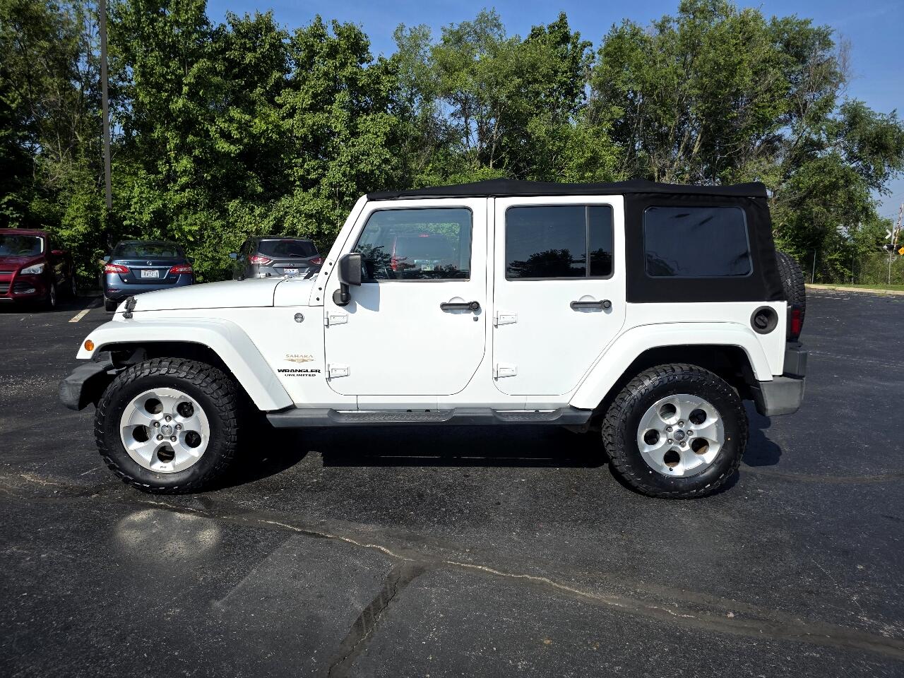 2014 Jeep Wrangler Unlimited Sahara photo 4