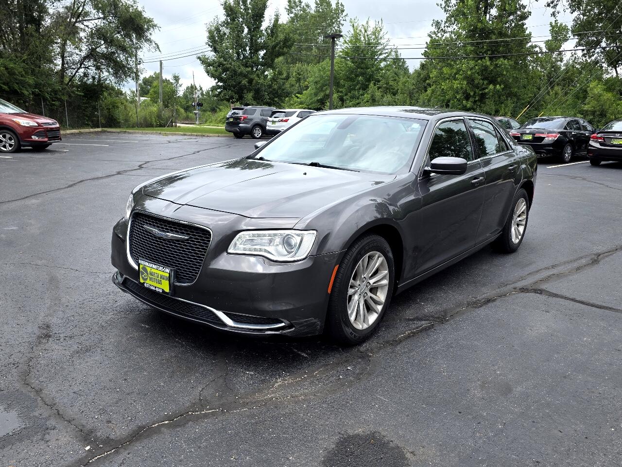 2016 Chrysler 300 Limited photo 3