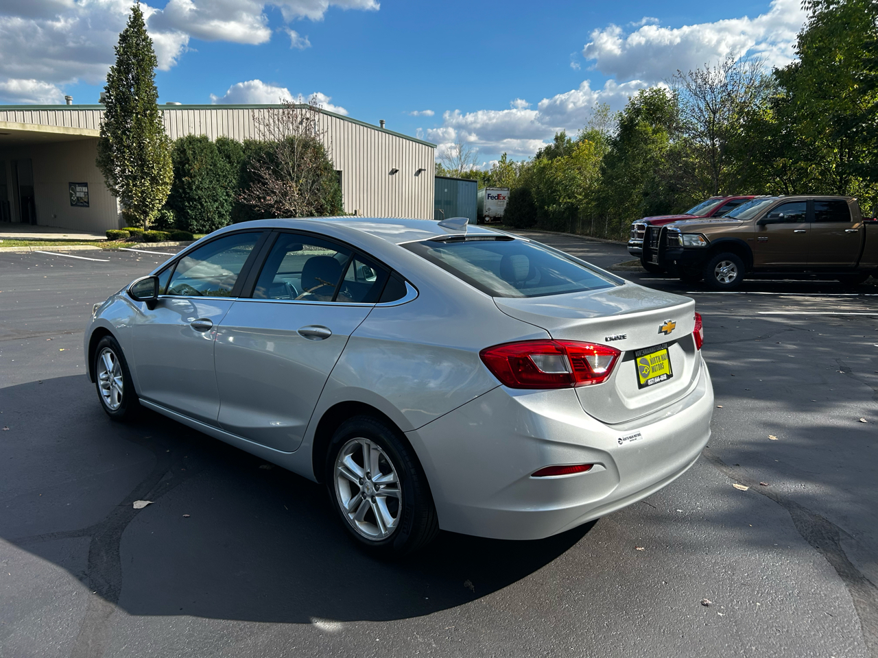 2017 Chevrolet Cruze LT photo 4