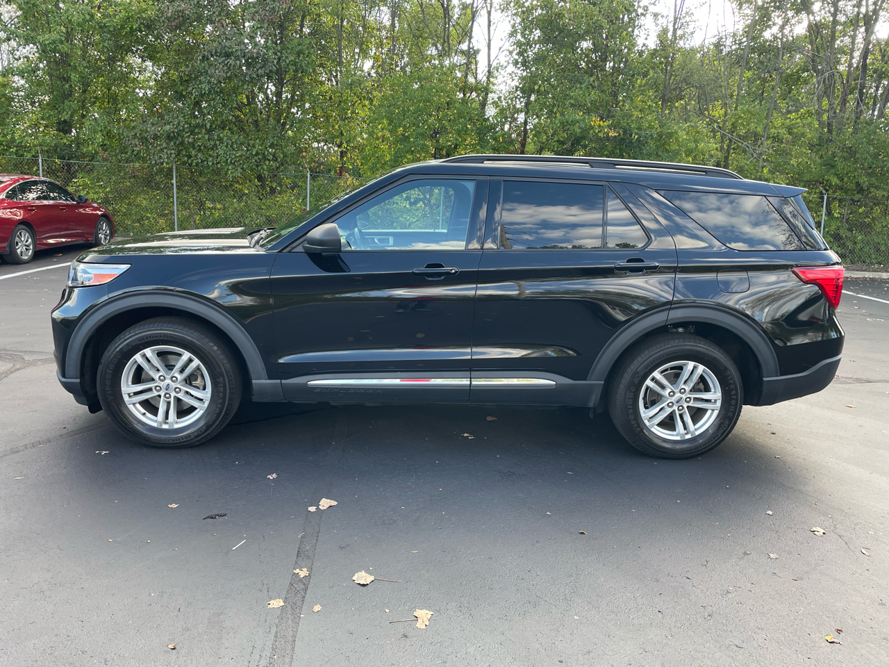 2020 Ford Explorer XLT photo 2