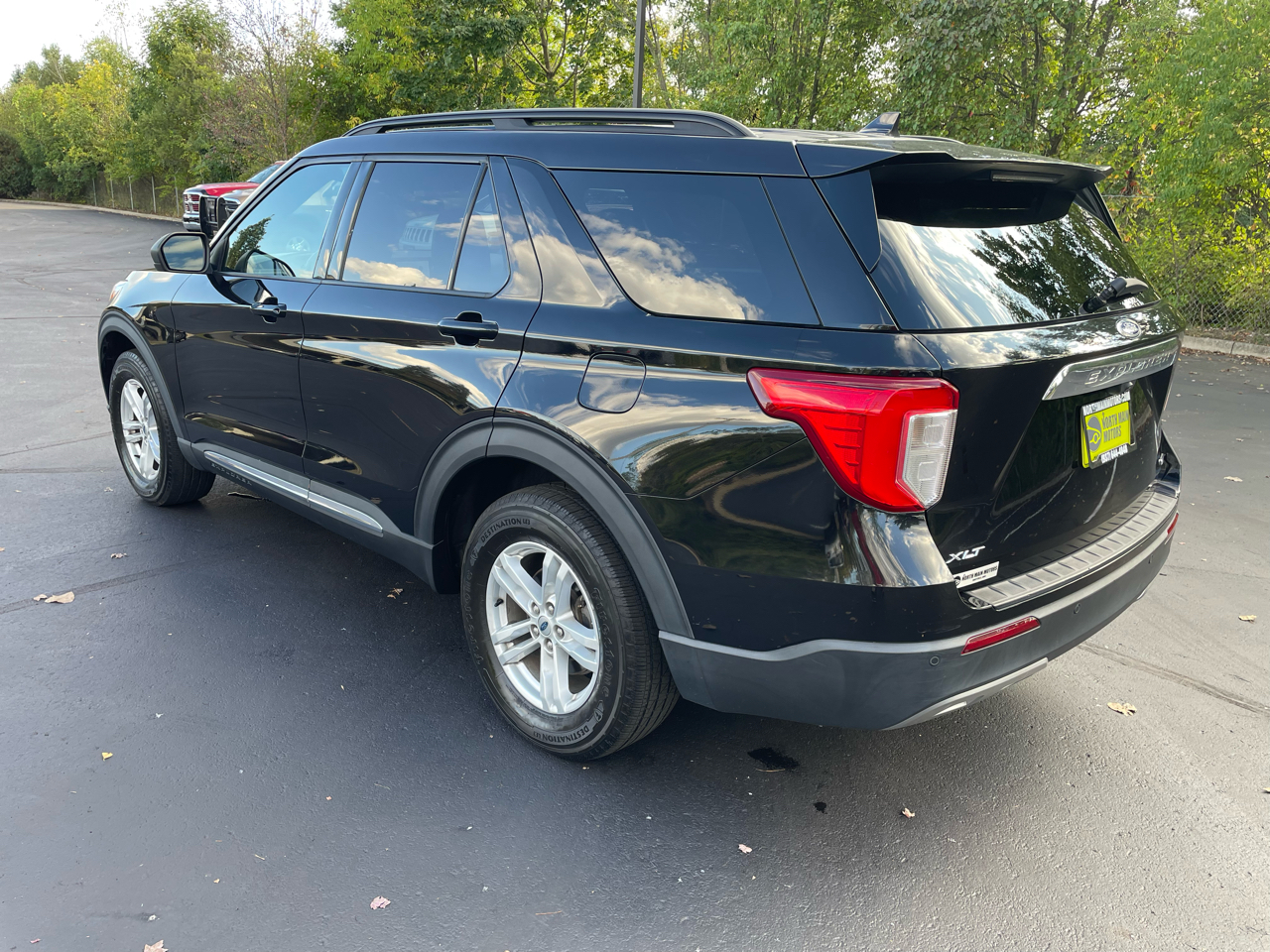2020 Ford Explorer XLT photo 3