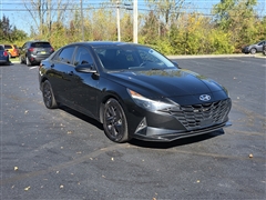 2022 Hyundai Elantra  2022 Hyundai Elantra