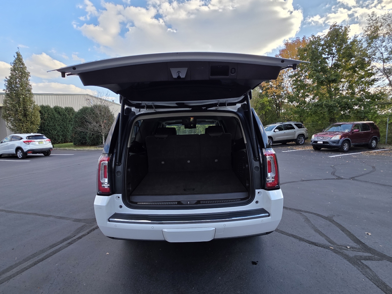 GMC Yukon XL 4WD 4dr Denali 2018 GMC Yukon XL 4WD 4dr Denali 2018