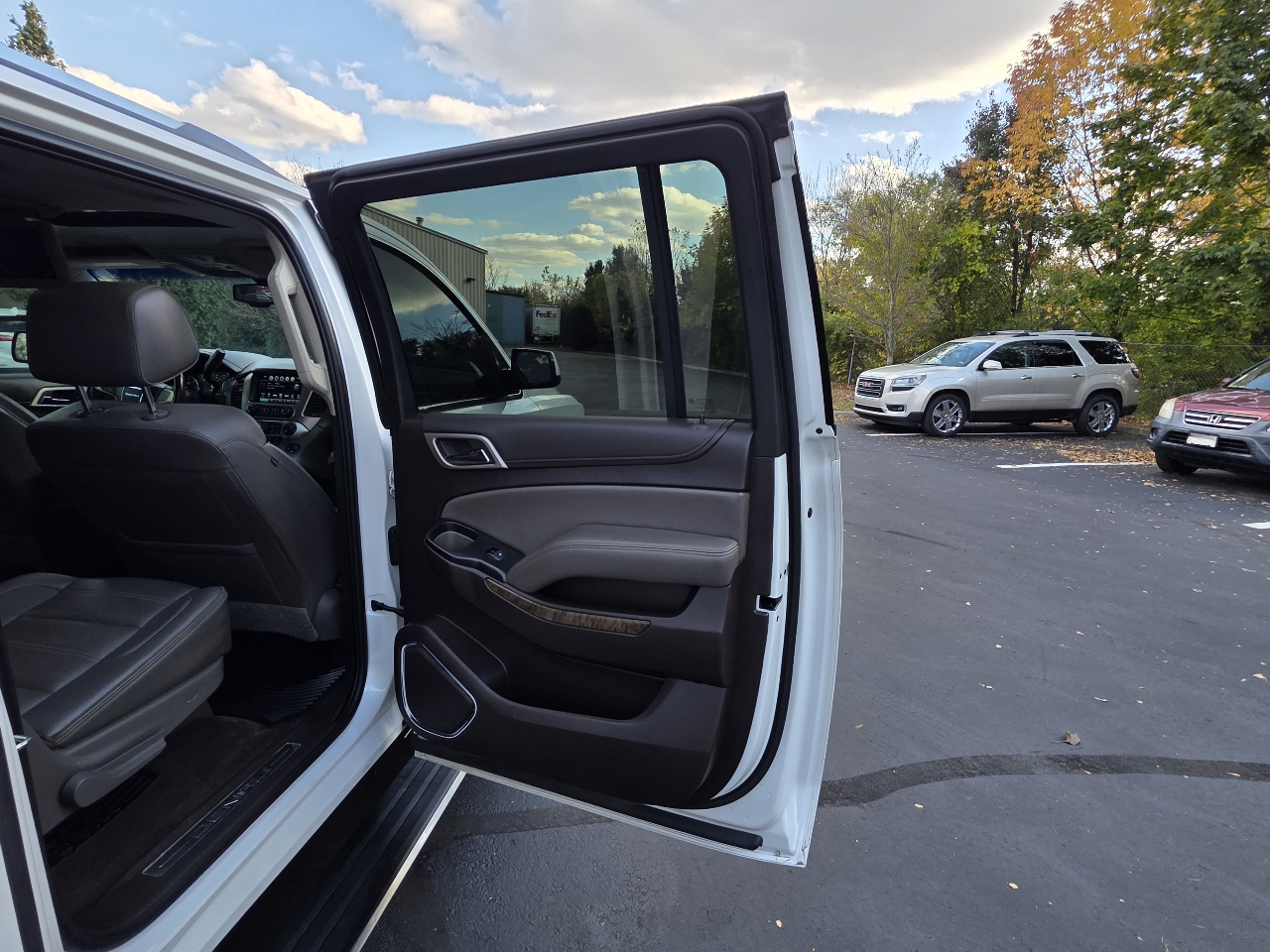 GMC Yukon XL 4WD 4dr Denali 2018 GMC Yukon XL 4WD 4dr Denali 2018