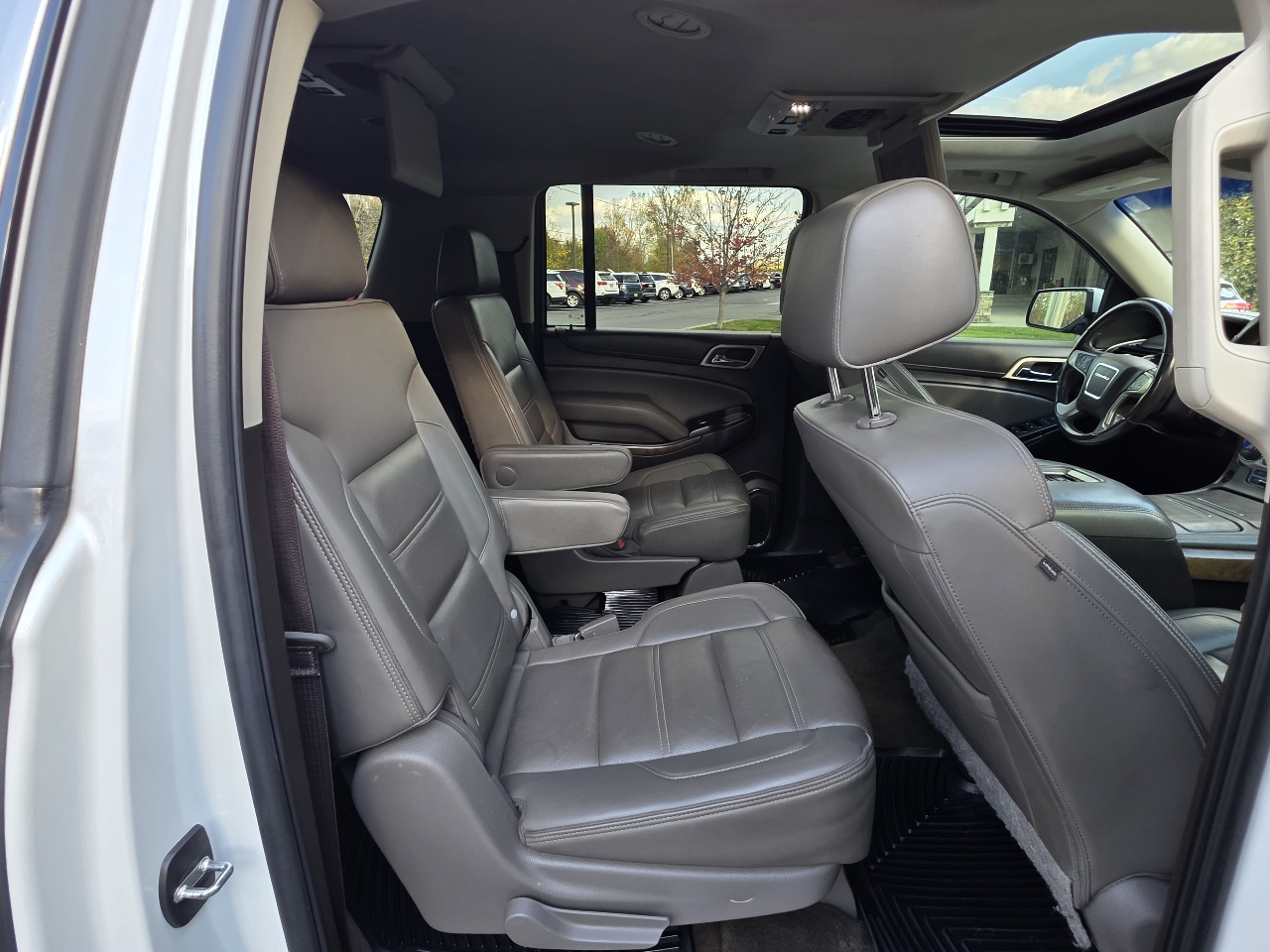 GMC Yukon XL 4WD 4dr Denali 2018 GMC Yukon XL 4WD 4dr Denali 2018