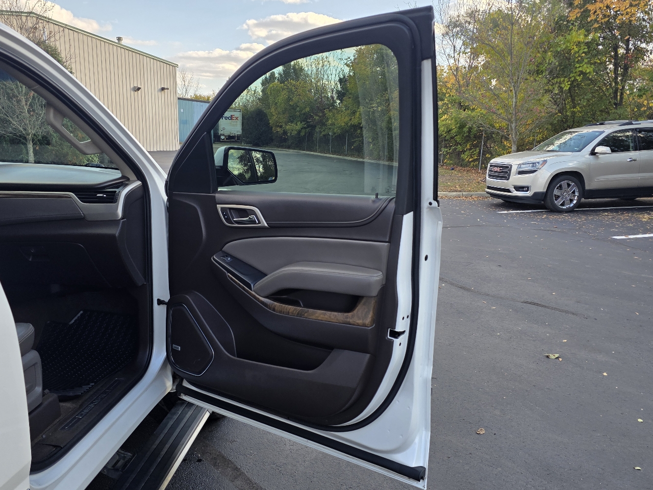 GMC Yukon XL 4WD 4dr Denali 2018 GMC Yukon XL 4WD 4dr Denali 2018