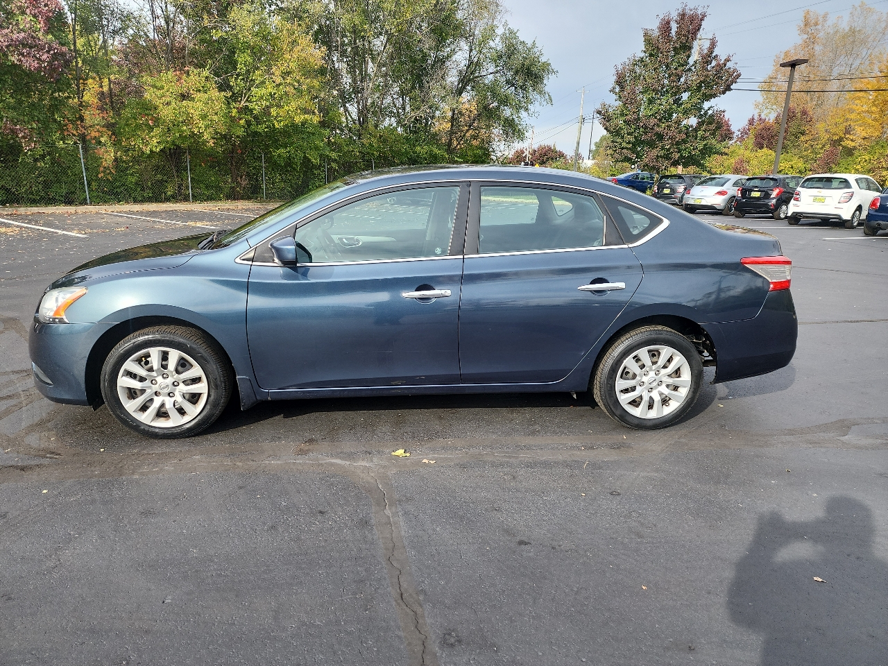 Nissan Sentra 4dr Sdn I4 CVT SV 2014 Nissan Sentra 4dr Sdn I4 CVT SV 2014
