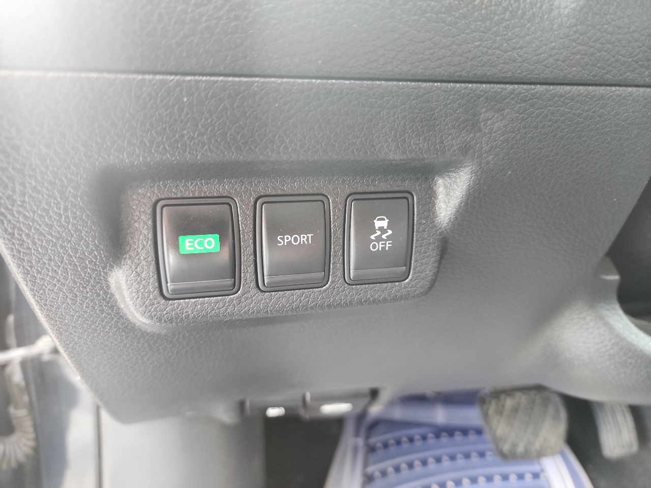Nissan Sentra 4dr Sdn I4 CVT SV 2014 Nissan Sentra 4dr Sdn I4 CVT SV 2014