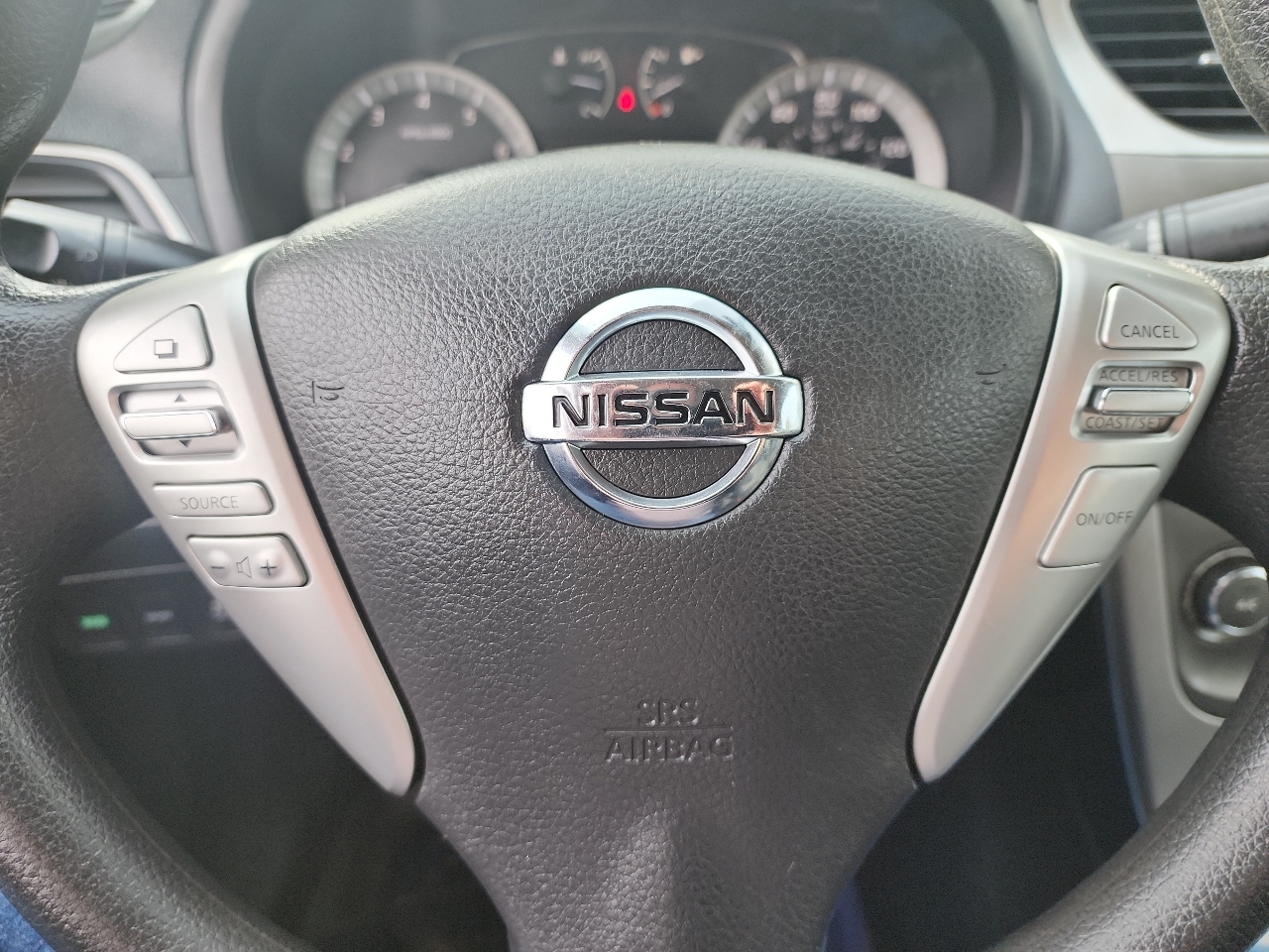 Nissan Sentra 4dr Sdn I4 CVT SV 2014 Nissan Sentra 4dr Sdn I4 CVT SV 2014