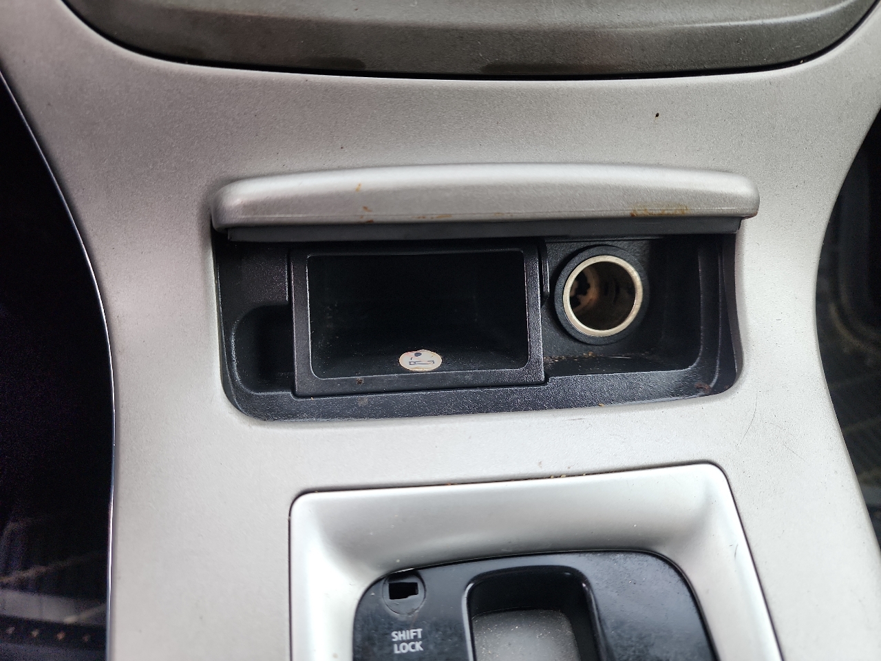 Nissan Sentra 4dr Sdn I4 CVT SV 2014 Nissan Sentra 4dr Sdn I4 CVT SV 2014