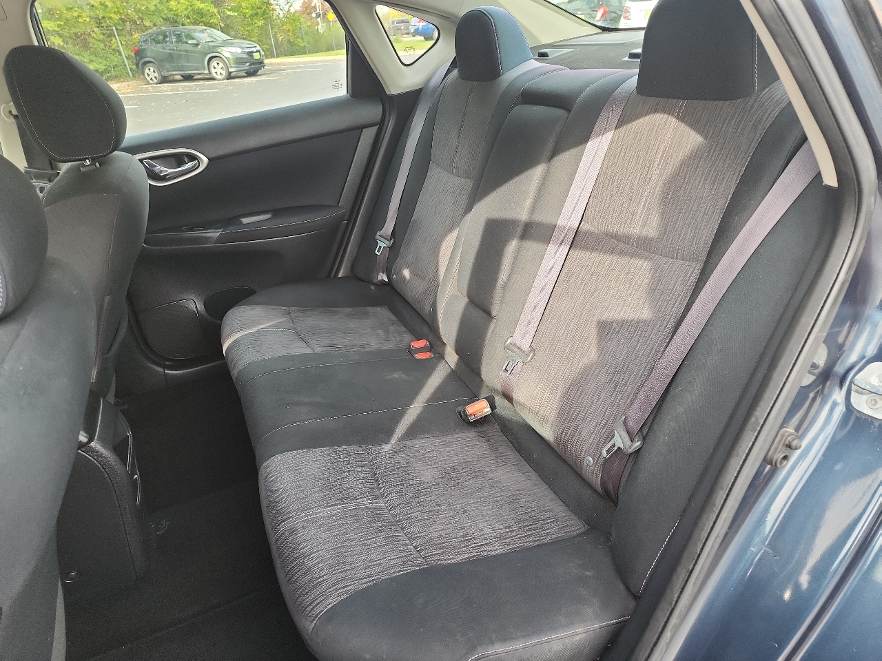 Nissan Sentra 4dr Sdn I4 CVT SV 2014 Nissan Sentra 4dr Sdn I4 CVT SV 2014