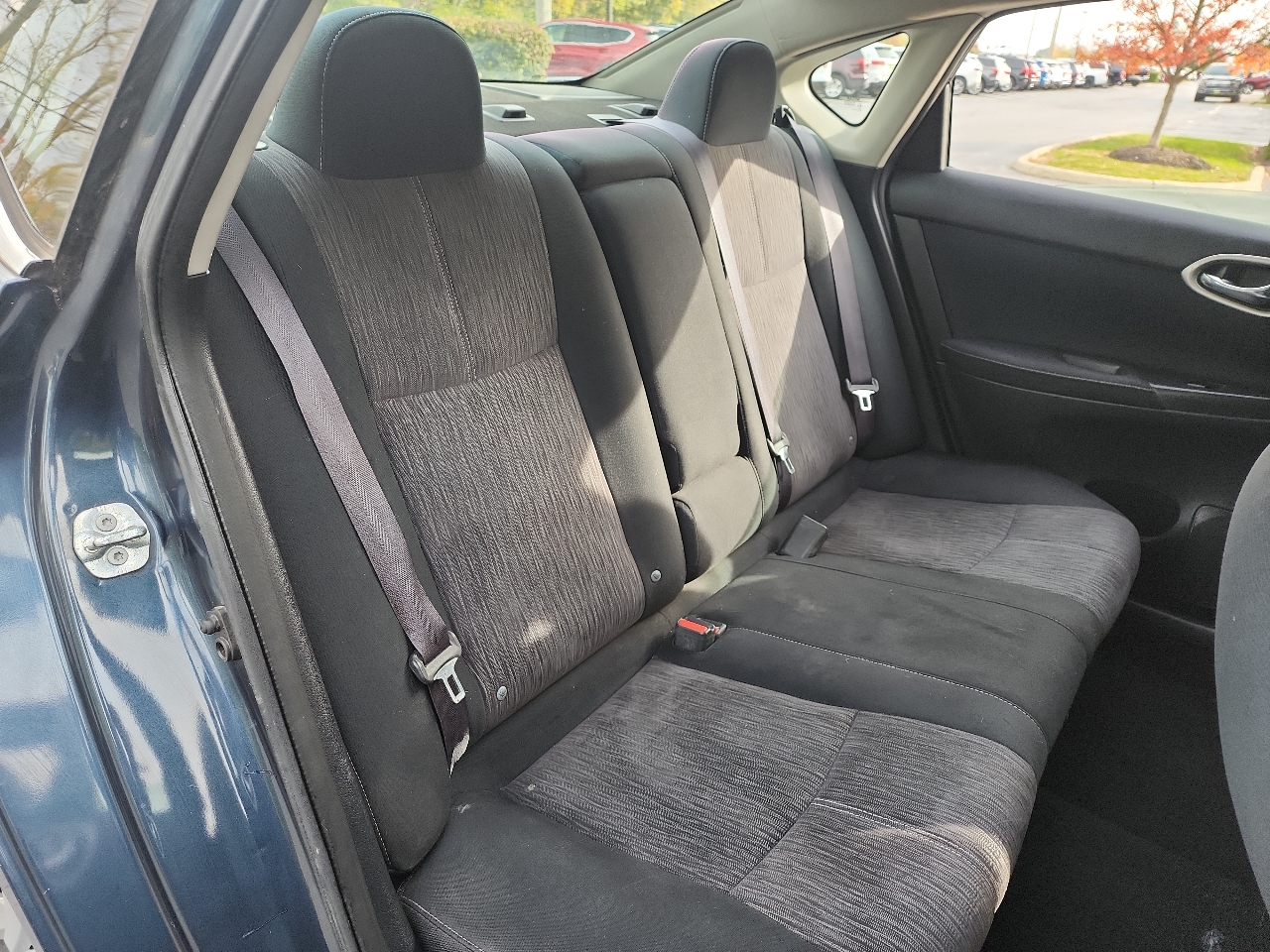 Nissan Sentra 4dr Sdn I4 CVT SV 2014 Nissan Sentra 4dr Sdn I4 CVT SV 2014