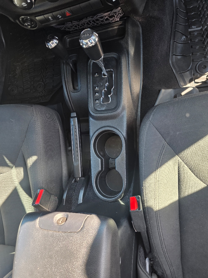 Jeep Wrangler Unlimited Willys Wheeler 4x4 2017 Jeep Wrangler Unlimited Willys Wheeler 4x4 2017