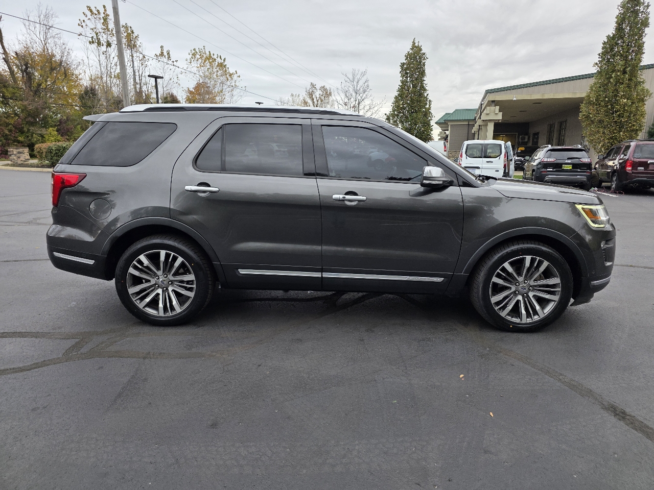Ford Explorer Platinum 4WD 2018 Ford Explorer Platinum 4WD 2018