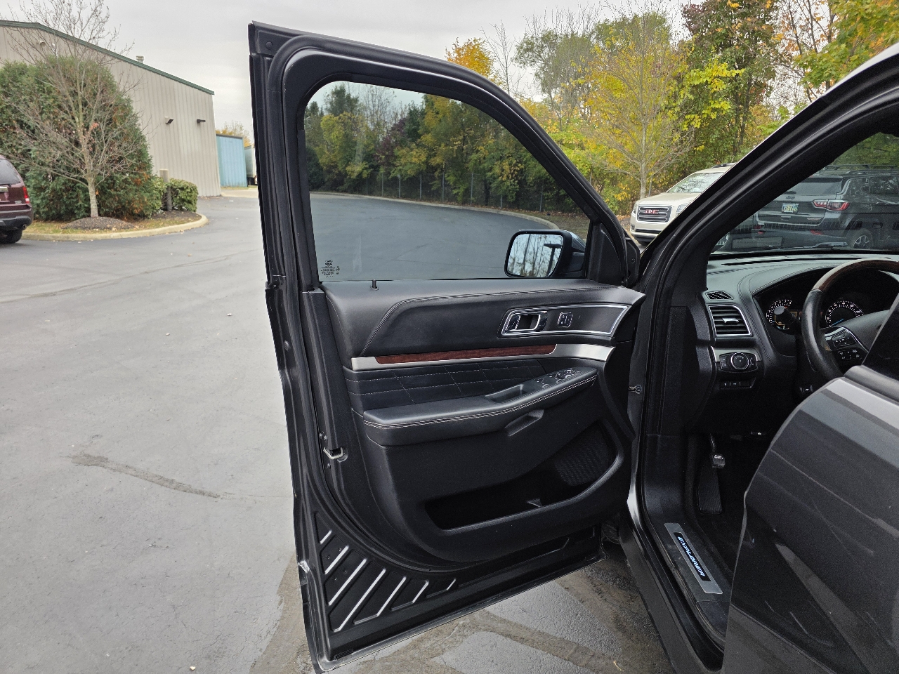 Ford Explorer Platinum 4WD 2018 Ford Explorer Platinum 4WD 2018