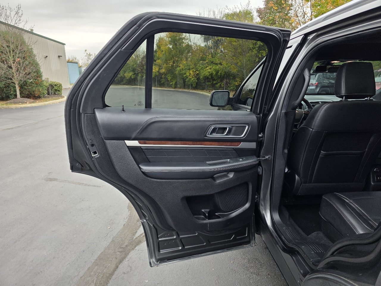 Ford Explorer Platinum 4WD 2018 Ford Explorer Platinum 4WD 2018