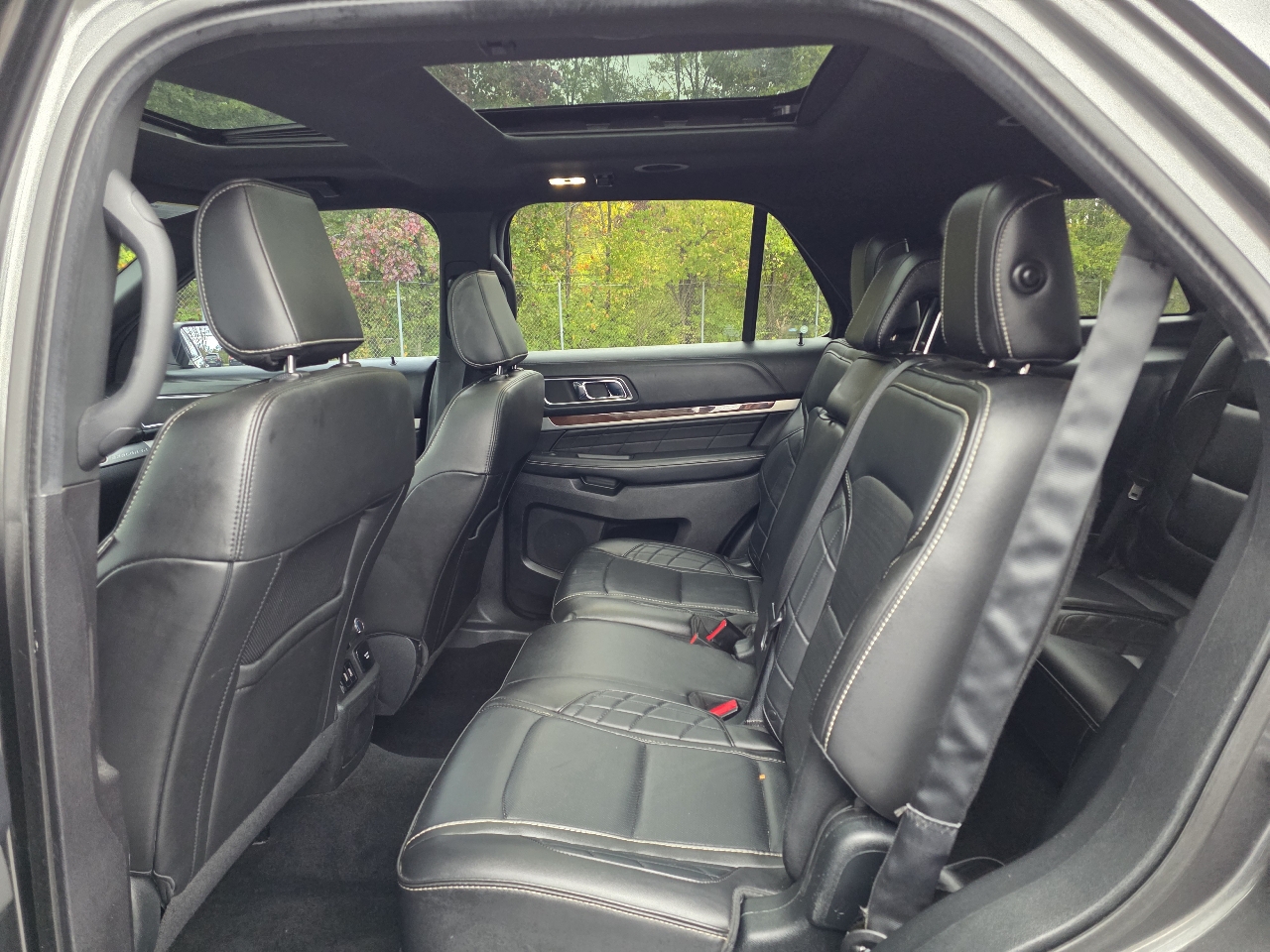 Ford Explorer Platinum 4WD 2018 Ford Explorer Platinum 4WD 2018