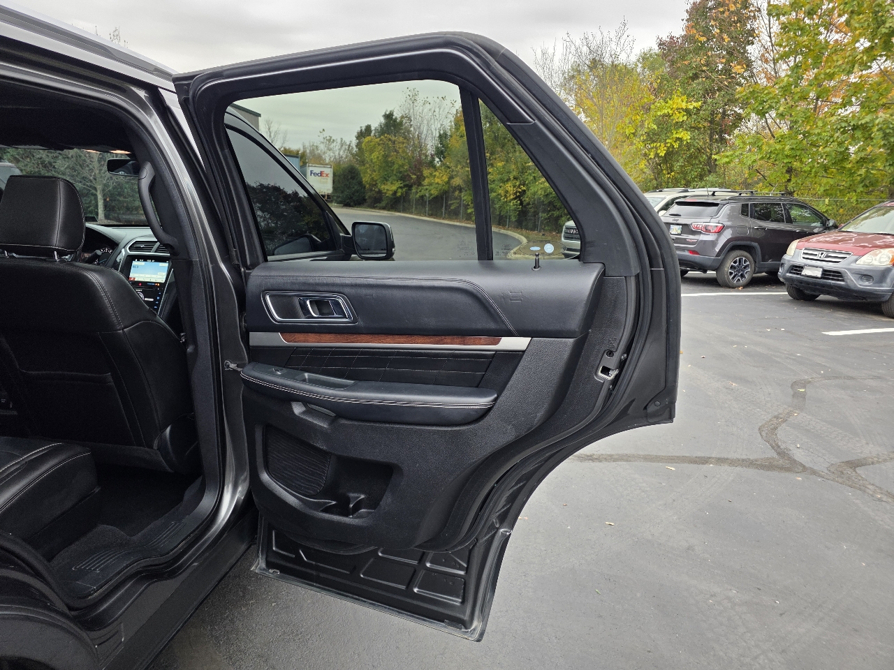 Ford Explorer Platinum 4WD 2018 Ford Explorer Platinum 4WD 2018