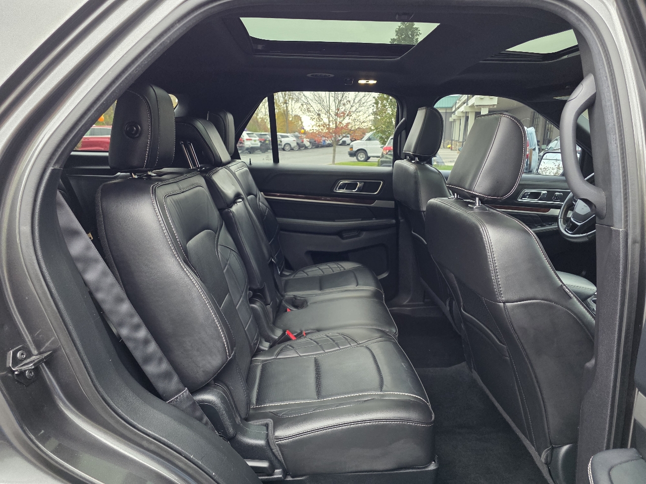 Ford Explorer Platinum 4WD 2018 Ford Explorer Platinum 4WD 2018