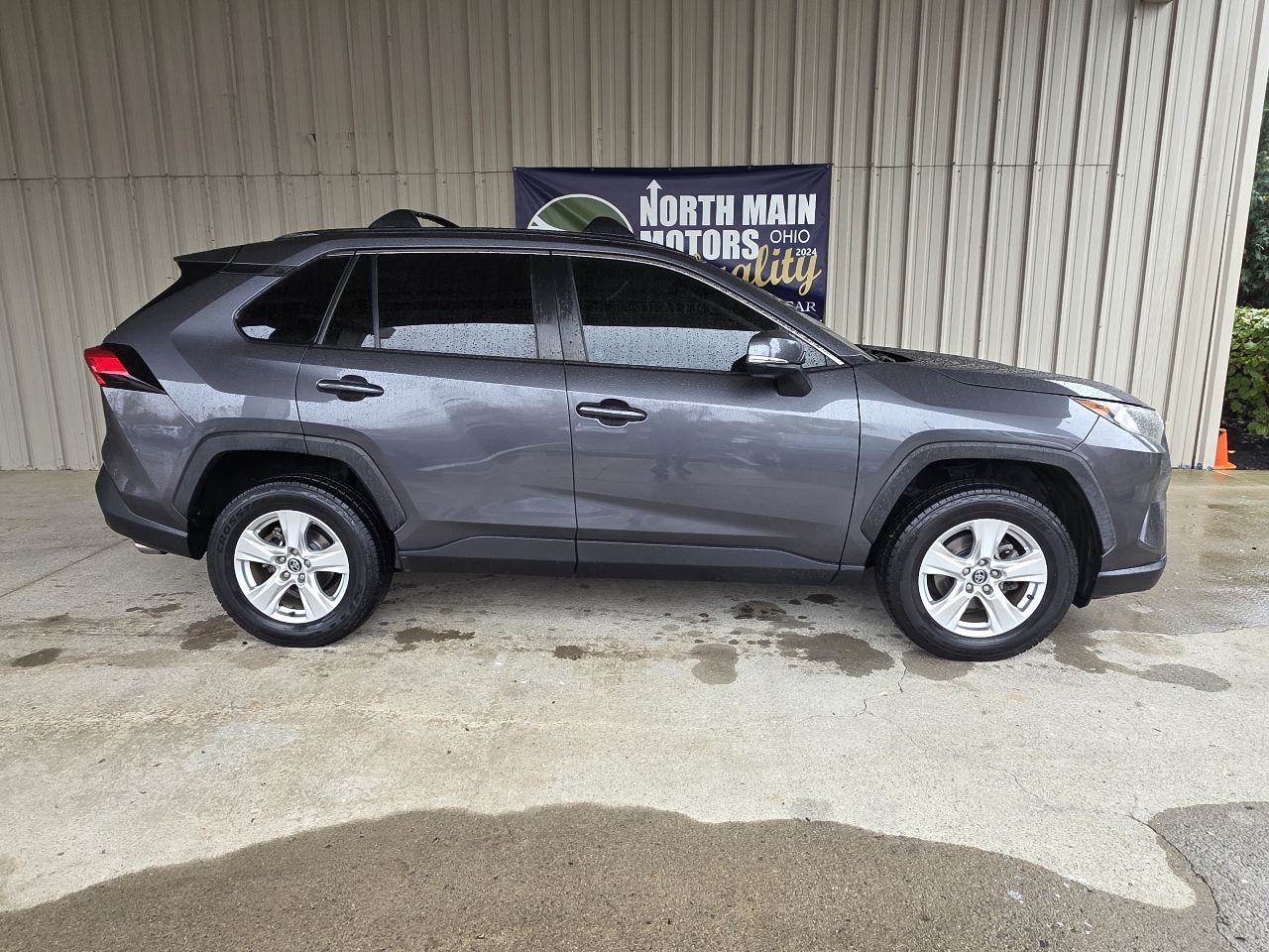 Toyota RAV4 XLE FWD (Natl) 2021 Toyota RAV4 XLE FWD (Natl) 2021