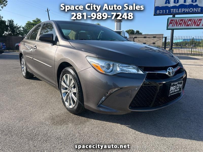 2015 Toyota Camry XLE 4D Sedan