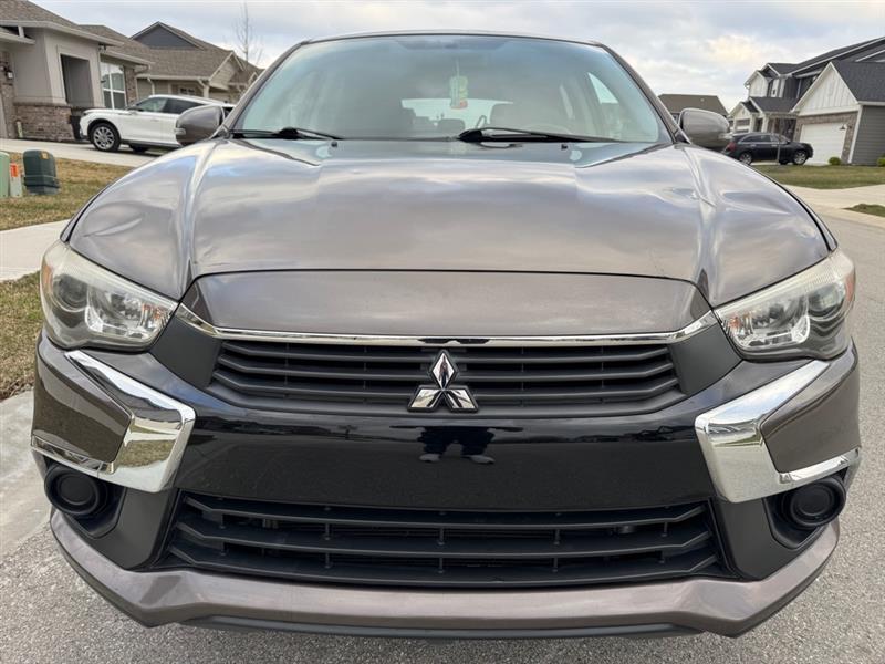 Mitsubishi Outlander Sport 2.0 ES 4WD CVT 2017