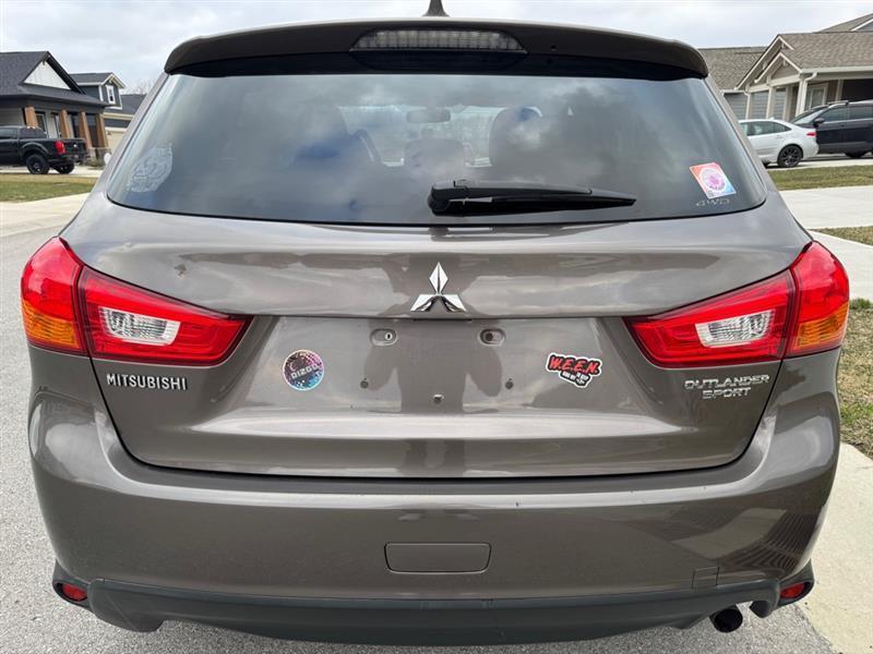 Mitsubishi Outlander Sport 2.0 ES 4WD CVT 2017