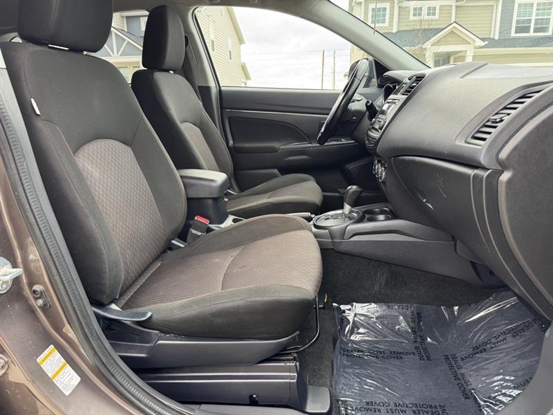 Mitsubishi Outlander Sport 2.0 ES 4WD CVT 2017