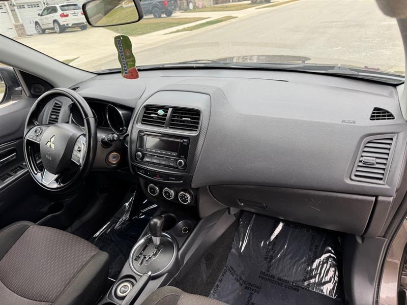 Mitsubishi Outlander Sport 2.0 ES 4WD CVT 2017