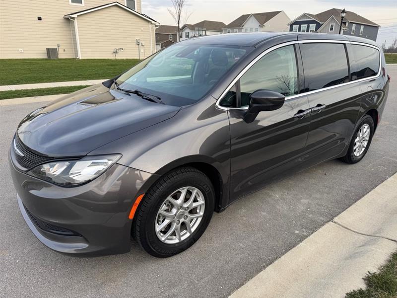 Chrysler Voyager LX 2023