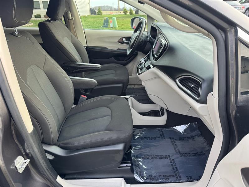 Chrysler Voyager LX 2023