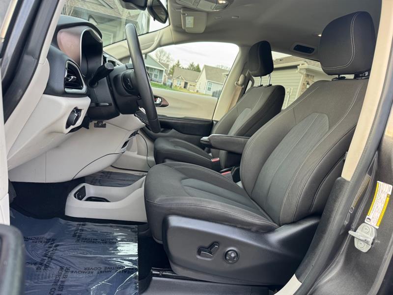 Chrysler Voyager LX 2023