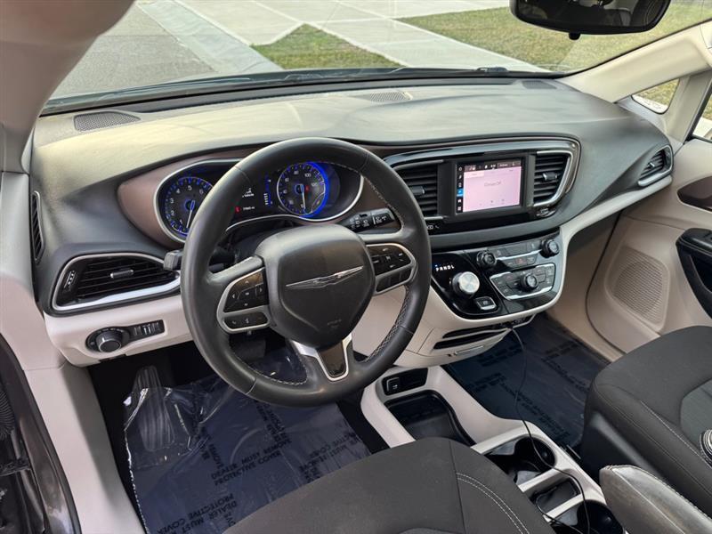 Chrysler Voyager LX 2023