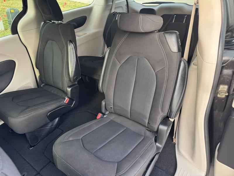 Chrysler Voyager LX 2023