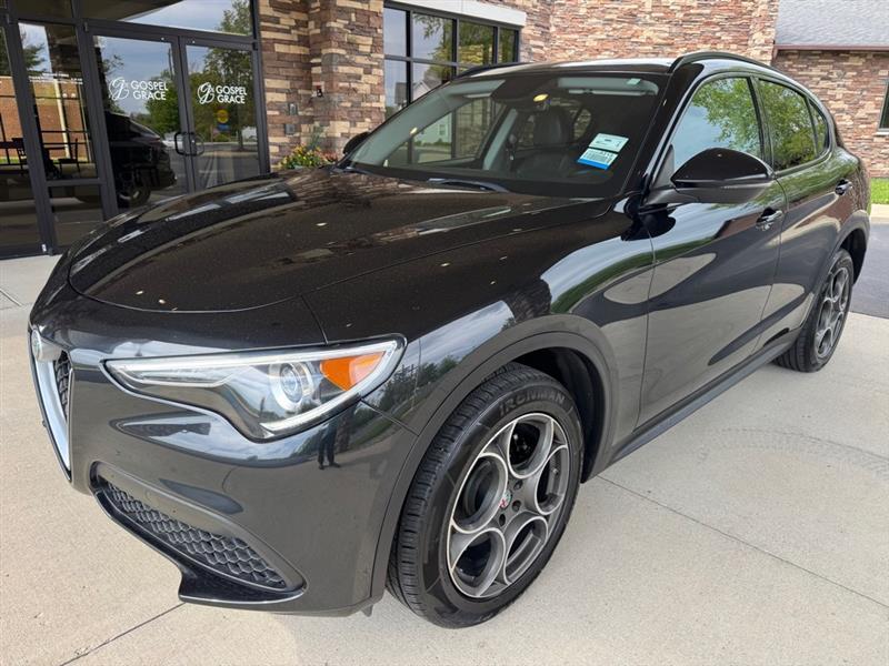 2018 Alfa Romeo Stelvio Sport